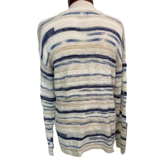 Liz Claiborne Coastal Lightweight Blue & Cream Knit Sweater Size Medium NWT - Picture 3 of 7
